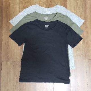 ジーユー(GU)のGUカラーT(半袖) ３枚セット 黒・カーキ・グレー(Tシャツ(半袖/袖なし))