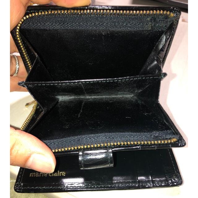 Marie Claire(マリクレール)のマリ　クレール　かわいい二つ折り財布　黒エナメル　marie claire レディースのファッション小物(財布)の商品写真