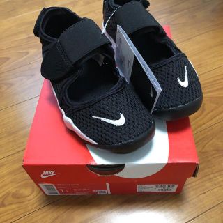 ナイキ(NIKE)の【新品】今期　NIKE ナイキ エアリフト　キッズ　20(サンダル)