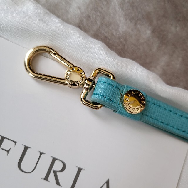 Furla(フルラ)のFURLA フルラ◆ストラップ付きマルチウォレット レディースのファッション小物(財布)の商品写真