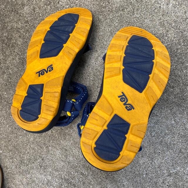 Teva(テバ)のTEVAサンダル キッズ/ベビー/マタニティのキッズ靴/シューズ(15cm~)(サンダル)の商品写真