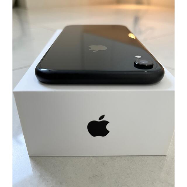 iPhone(アイフォーン)ののんのん様専用【超美品】iPhone XR 128GB  Black スマホ/家電/カメラのスマートフォン/携帯電話(スマートフォン本体)の商品写真