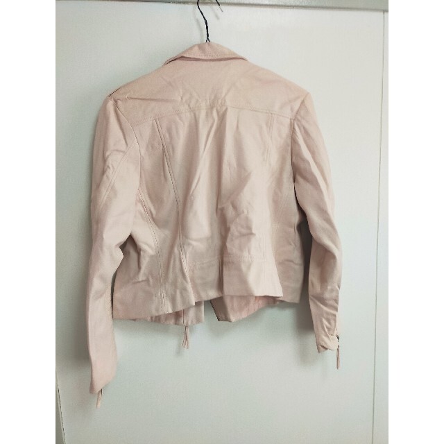 H&M(エイチアンドエム)の大きいサイズ！淡ピンクのライダースジャケット レディースのジャケット/アウター(ライダースジャケット)の商品写真