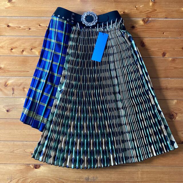 正規品直輸入】 COMME des GARCONS - 6/26まで出品 CHOPOVA LOWENA