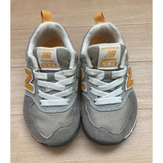 ニューバランス(New Balance)のキッズ　ベビー　スニーカー　(スニーカー)