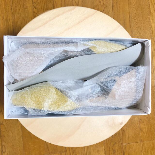 menue サイドカット バイカラー ポインテッドトゥ パンプス レディースの靴/シューズ(ハイヒール/パンプス)の商品写真