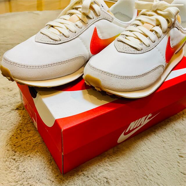 新品　未使用　試着のみ　ナイキ　NIKE　ワッフルトレーナー2