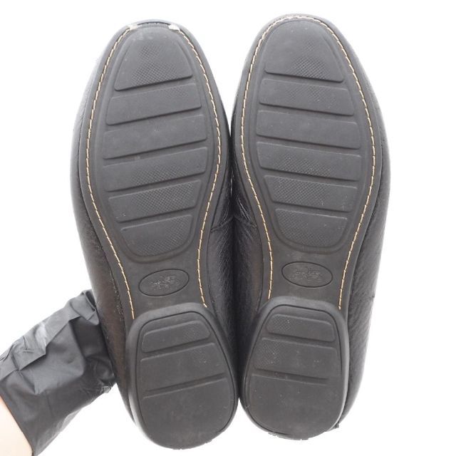 COACH(コーチ)の《一点物》COACH ローファー ブラック フラット ロゴ シンプル 23.5 レディースの靴/シューズ(ローファー/革靴)の商品写真
