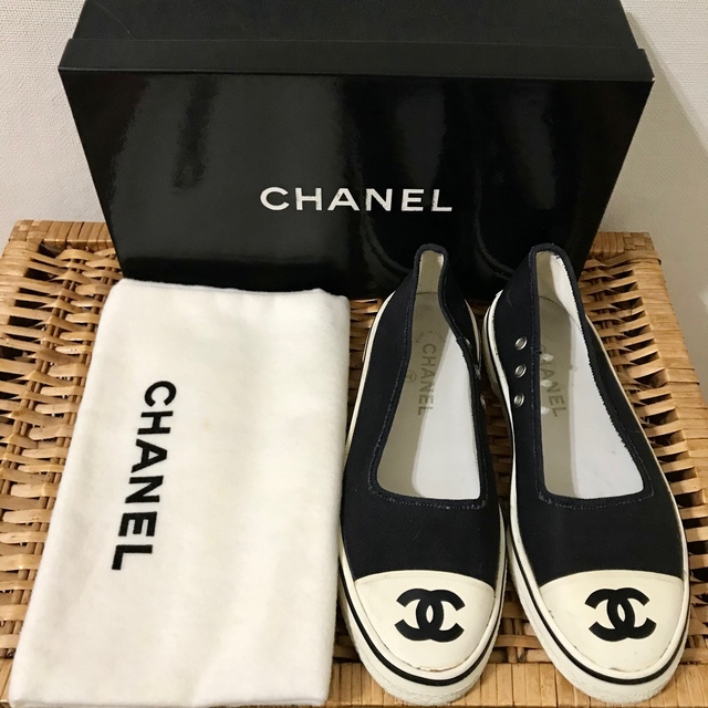 美品！激レア！CHANELロゴスニーカースリッポンローファー36箱備品あり