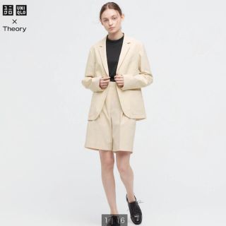 ユニクロ(UNIQLO)の感動タックイージーショートパンツ　新品　M ユニクロ(ハーフパンツ)