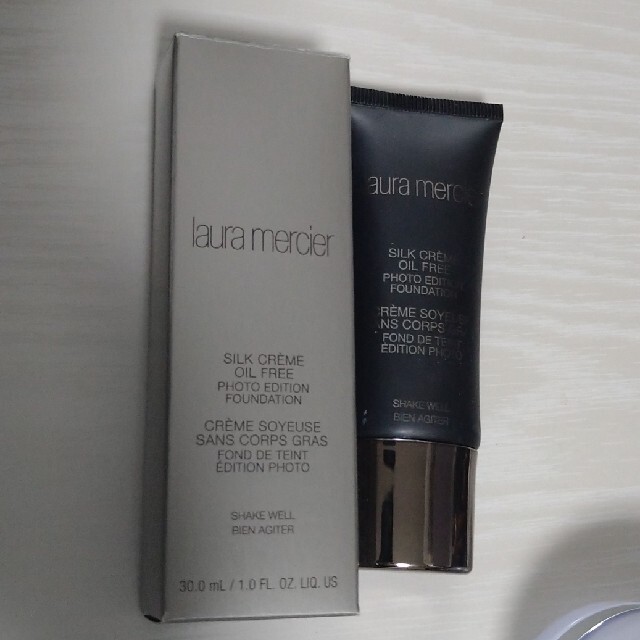 laura mercier(ローラメルシエ)のローラメルシエ　シルククリームファンデーションオイルフリー　クリームアイボリー コスメ/美容のベースメイク/化粧品(ファンデーション)の商品写真