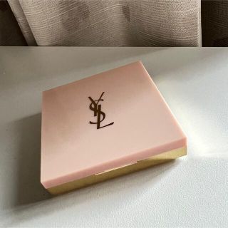 イヴサンローランボーテ(Yves Saint Laurent Beaute)のコンパクトミラー(フェイスパウダー)