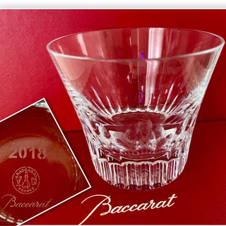 バカラ(Baccarat)のバカラ　フィオラ2018年イヤーグラス 極美品 ロックグラス 刻印入り(タンブラー)
