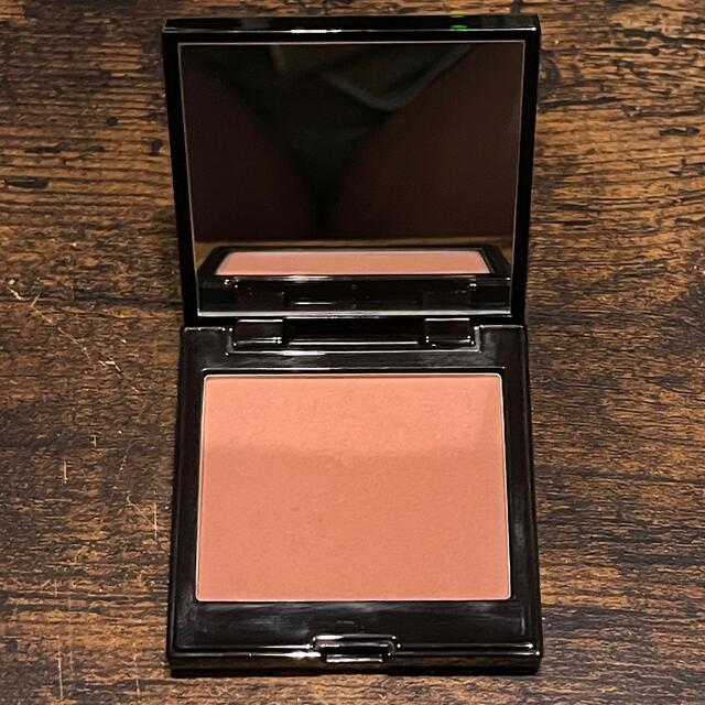 laura mercier(ローラメルシエ)のlaura mercier チーク 06 チャイ コスメ/美容のベースメイク/化粧品(チーク)の商品写真