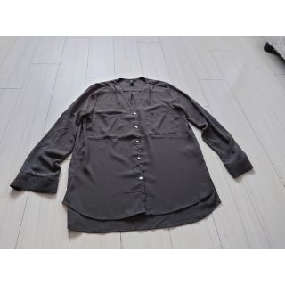 エイチアンドエム(H&M)のカーキ シャツ(シャツ/ブラウス(長袖/七分))