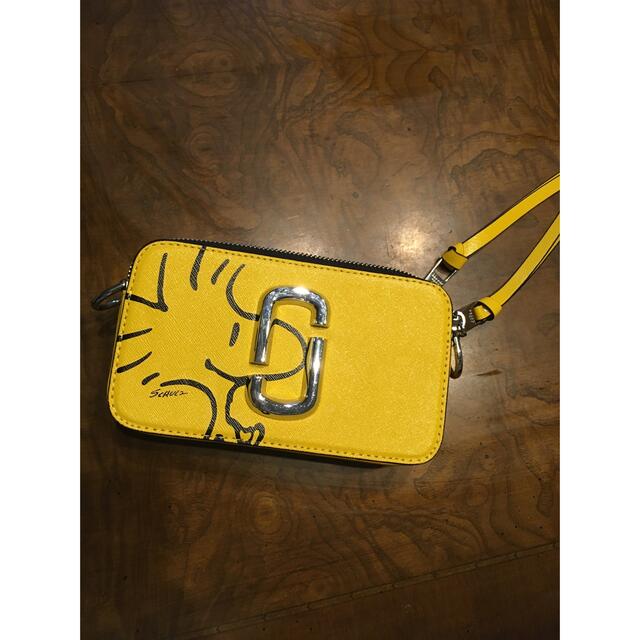 MARC JACOBS(マークジェイコブス)のマークジェーコブス　スヌーピー　ウッドストック レディースのバッグ(ショルダーバッグ)の商品写真