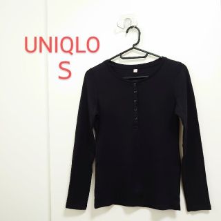 ユニクロ(UNIQLO)のUNIQLO　ユニクロ　ボタン付きTシャツカットソー長袖(Tシャツ(長袖/七分))