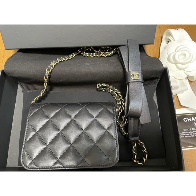 CHANEL - シャネル リボン付きチェーンクラッチ 新品の通販 by CHANEL - シャネル リボン付きチェーンクラッチ 新品の通販 by