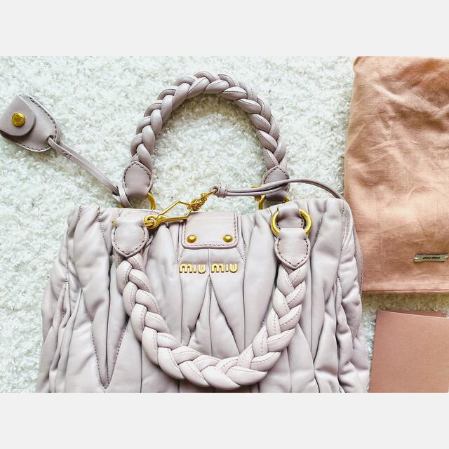 美品✨MIUMIU マテラッセ   レザー  2way ショルダーバッグ 3