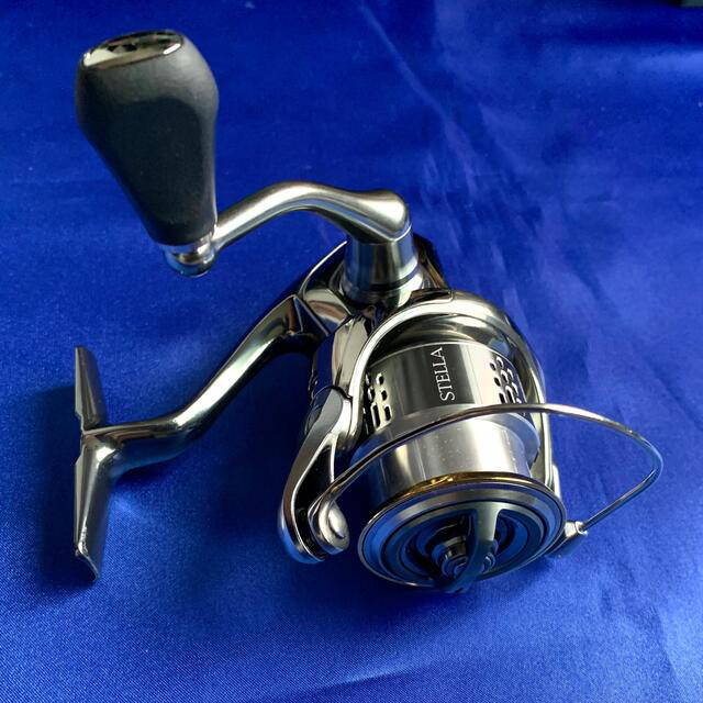 SHIMANO(シマノ)のシマノ　18ステラC2500SHG　☆美品☆　♪匿名配送♪ スポーツ/アウトドアのフィッシング(リール)の商品写真