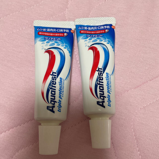 アース製薬(アースセイヤク)の歯磨き粉　2個セット　アクアフレッシュクリアミント35g コスメ/美容のオーラルケア(歯磨き粉)の商品写真