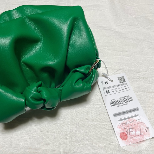 ZARA(ザラ)のZARA ソフト ノット クロスボディバッグ 正規品 レディースのバッグ(ハンドバッグ)の商品写真