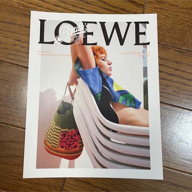 LOEWE(ロエベ)のロエベ　LOEWE ノベルティセット　ネイルシール×2 カタログ　シール　紙袋 エンタメ/ホビーのコレクション(ノベルティグッズ)の商品写真