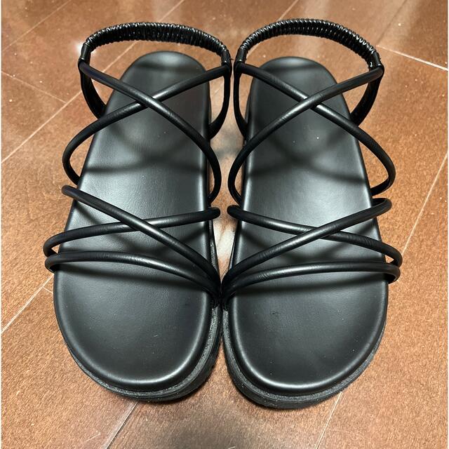 GU(ジーユー)のGU プラットフォームナローストラップサンダル　Lサイズ レディースの靴/シューズ(サンダル)の商品写真