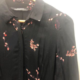 ザラ(ZARA)のZARA  WOMAN  ザラ　ウーマン　シャツ　ワンピース　ブラック　M(ロングワンピース/マキシワンピース)