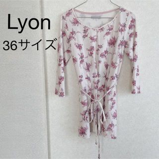 リヨン(LYON)のリヨン　花柄　チュニック　白　ピンク(チュニック)