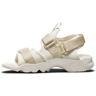 ナイキ(NIKE)の希少!! NIKE WMNS NIKE CANYON SANDAL  新品(サンダル)