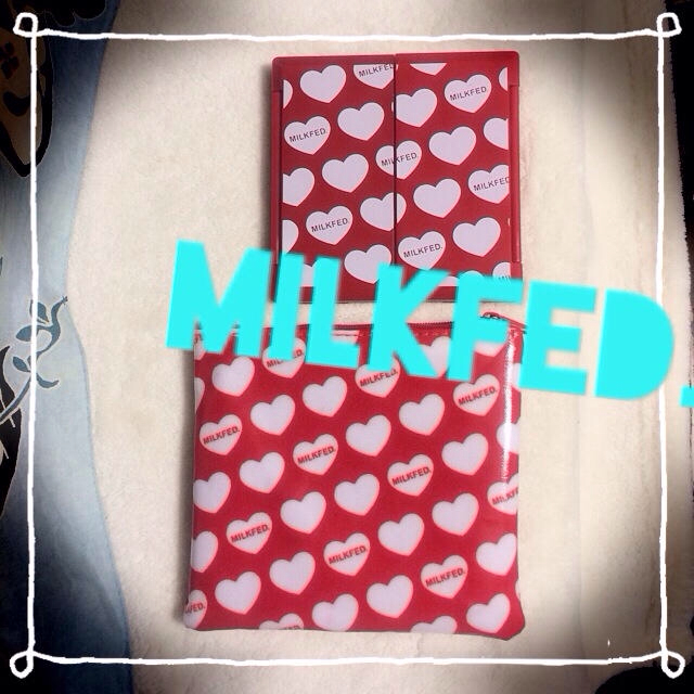 MILKFED.(ミルクフェド)のMILKFED.★付録ポーチ付ミラー レディースのファッション小物(ポーチ)の商品写真