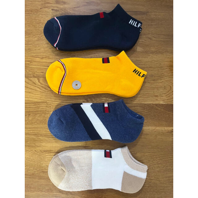 TOMMY HILFIGER(トミーヒルフィガー)の新品トミーヒルフィガーTOMMY HILFIGERメンズソックス4足セット118 メンズのレッグウェア(ソックス)の商品写真