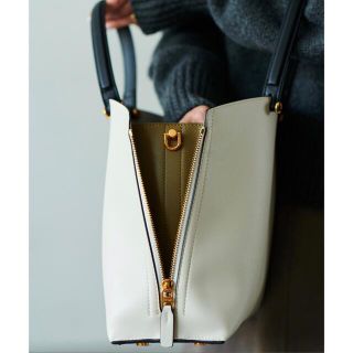 ロペ(ROPE’)の【E'POR】Y bag Medium (サイドジップトートバッグ)(トートバッグ)