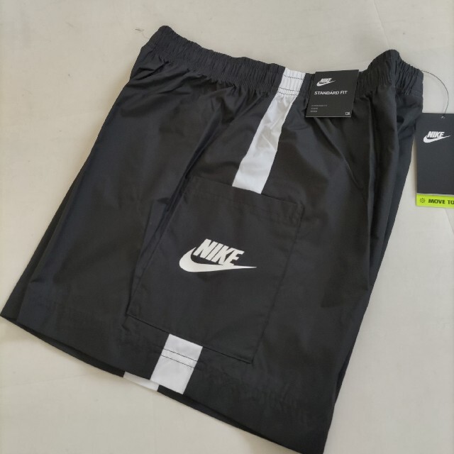 NIKE(ナイキ)のM ナイキ NIKE レディース ウーブン ショートパンツ 新品 ブラック 黒 レディースのパンツ(ショートパンツ)の商品写真