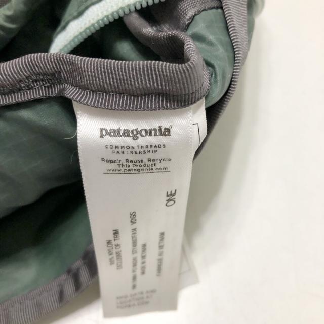 patagonia(パタゴニア)のパタゴニア リュックサック - グリーン×黒 レディースのバッグ(リュック/バックパック)の商品写真