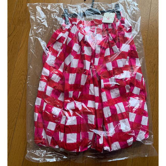 Marni(マルニ)の新品未着用　マルニ×ユニクロ　チェック　バルーンシェイプ　スカート　L レディースのスカート(ひざ丈スカート)の商品写真
