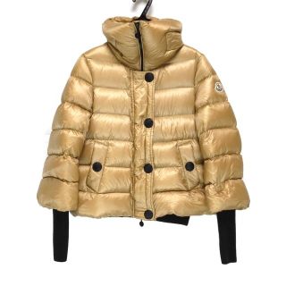 モンクレール(ベージュ系)の通販 900点以上 | MONCLERを買うならラクマ 店頭受取対応商品 レディース ベージュ ブラック モンクレール MONCLER ダウンジャケット