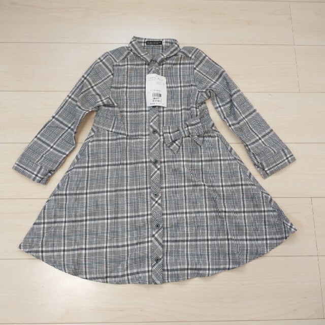 BeBe(ベベ)の子供服　ワンピース キッズ/ベビー/マタニティのキッズ服女の子用(90cm~)(ワンピース)の商品写真