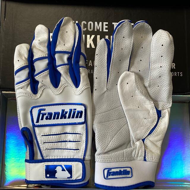 FRANKLYN(フランクリン)の【新品】Franklin CFX Pro 白×青 バッテ Mサイズ 限定 スポーツ/アウトドアの野球(グローブ)の商品写真