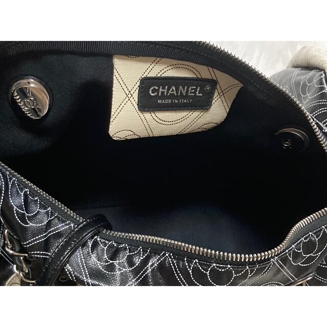 CHANEL(シャネル)のシャネル❤️カメリア ボーリング バッグ レディースのバッグ(ボストンバッグ)の商品写真
