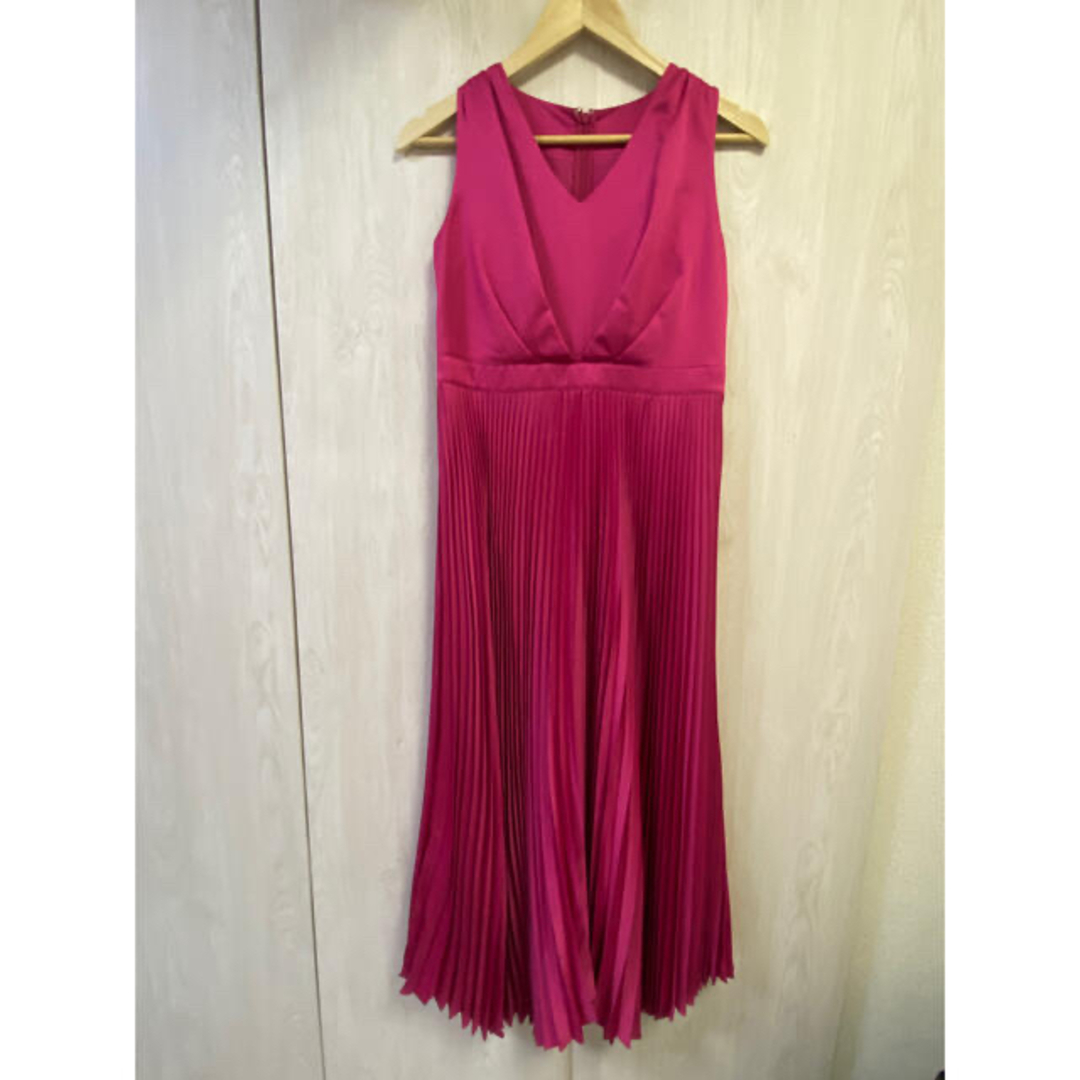 anvivid アシンメトリープリーツワンピース  レディースのフォーマル/ドレス(ロングドレス)の商品写真