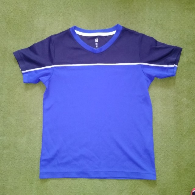 UNIQLO(ユニクロ)の男の子　Tシャツ　130　ユニクロ　DRY-EX　青 キッズ/ベビー/マタニティのキッズ服男の子用(90cm~)(Tシャツ/カットソー)の商品写真