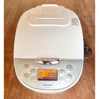 トウシバ(東芝)のTOSHIBA RC-10MSL(W) 炊飯器　東芝　5.5合　マイコン炊飯器(炊飯器)