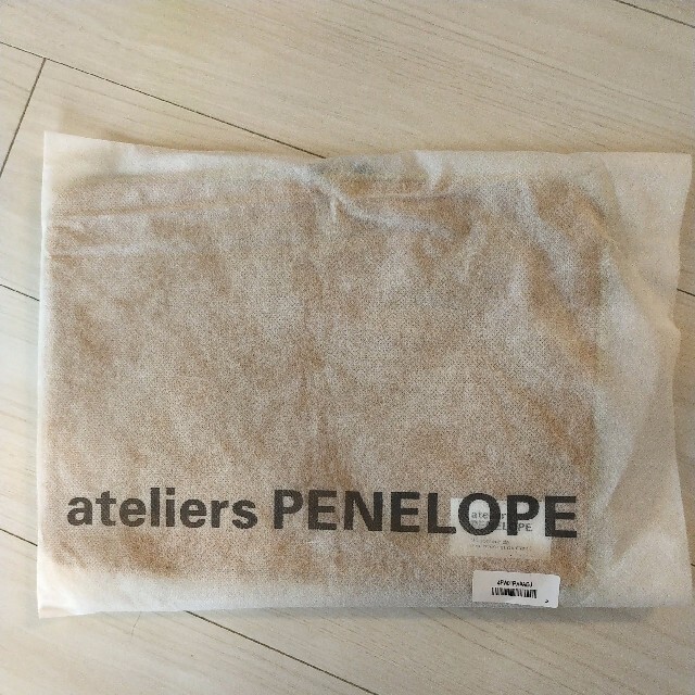 ateliers PENELOPE(アトリエペネロープ)のPCケースateliers PENELOPE Laptop 13 favo スマホ/家電/カメラのカメラ(ケース/バッグ)の商品写真