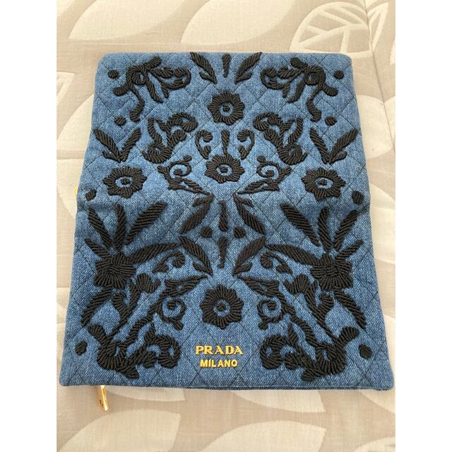 PRADA(プラダ)のPRADA デニム　刺繍　財布　クラッチバック レディースのファッション小物(財布)の商品写真