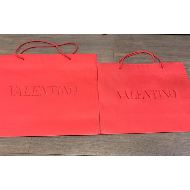 VALENTINO(ヴァレンティノ)のVALENTINO 紙袋 ショッパー レディースのバッグ(ショップ袋)の商品写真