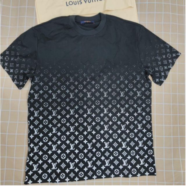 マストバイ 美品ルイヴィトン モノグラム グラディエント Tシャツ L