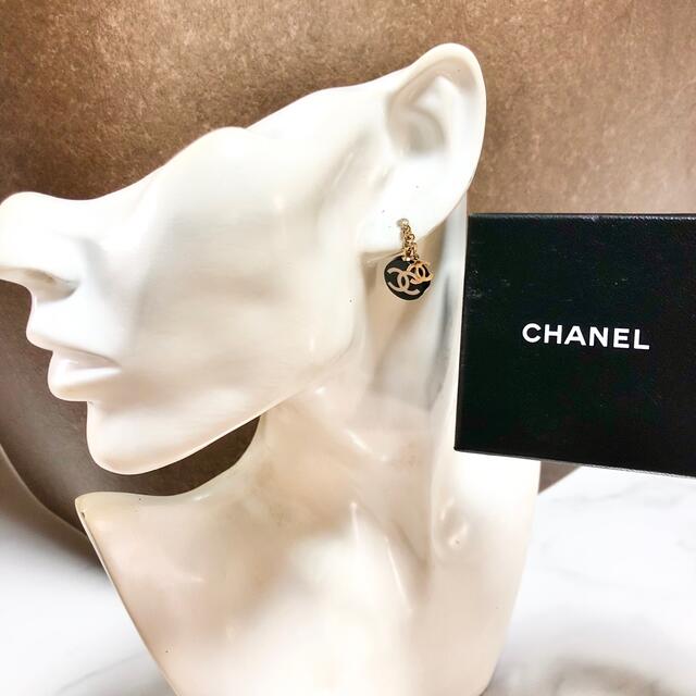 CHANEL(シャネル)のシャネル　ピアス　ココマーク　スター　星　ゴールド　スイング　チェーン　両面　☆ レディースのアクセサリー(ピアス)の商品写真