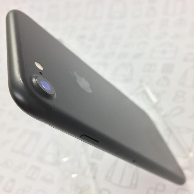 iPhone(アイフォーン)の【A】iPhone 7/32GB/353837088888308 スマホ/家電/カメラのスマートフォン/携帯電話(スマートフォン本体)の商品写真